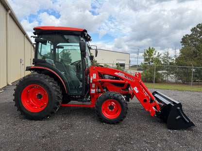 KIOTI DK4220SEHCB Hydrostatic Tractor With Loader and 3rd Function - Scratch and Dent