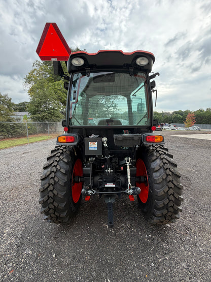 KIOTI DK4220SEHCB Hydrostatic Tractor With Loader and 3rd Function - Scratch and Dent