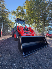 KIOTI DK6020SEHCB Hydrostatic Tractor With Loader with 3rd Function  - Scratch and Dent