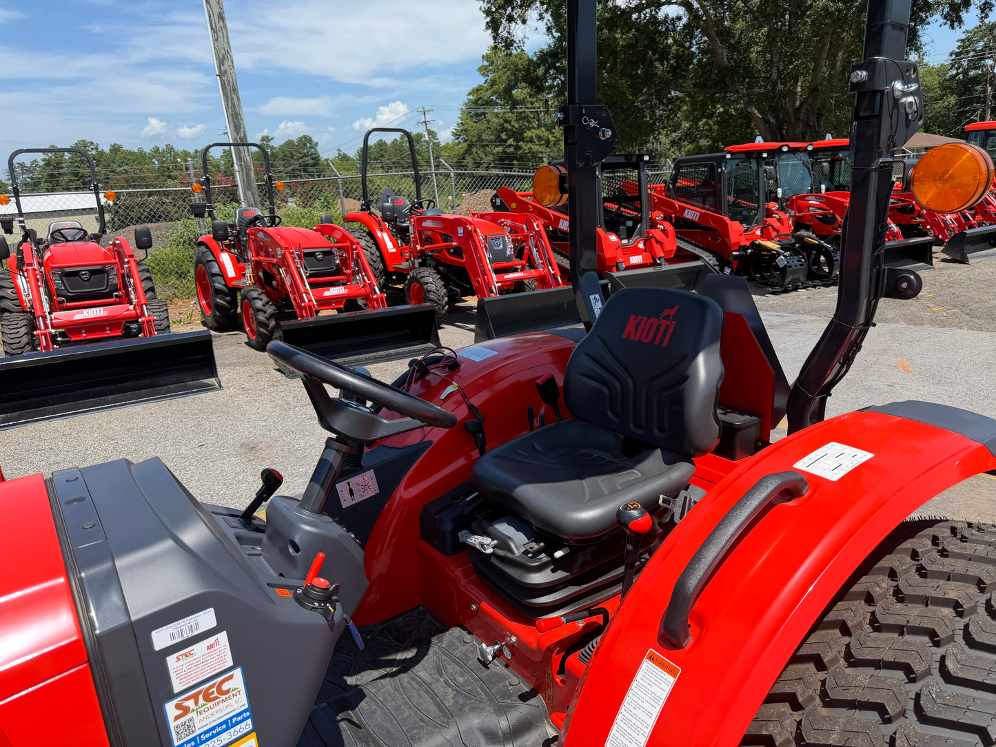 KIOTI DK6020SEHB Hydrostatic Tractor