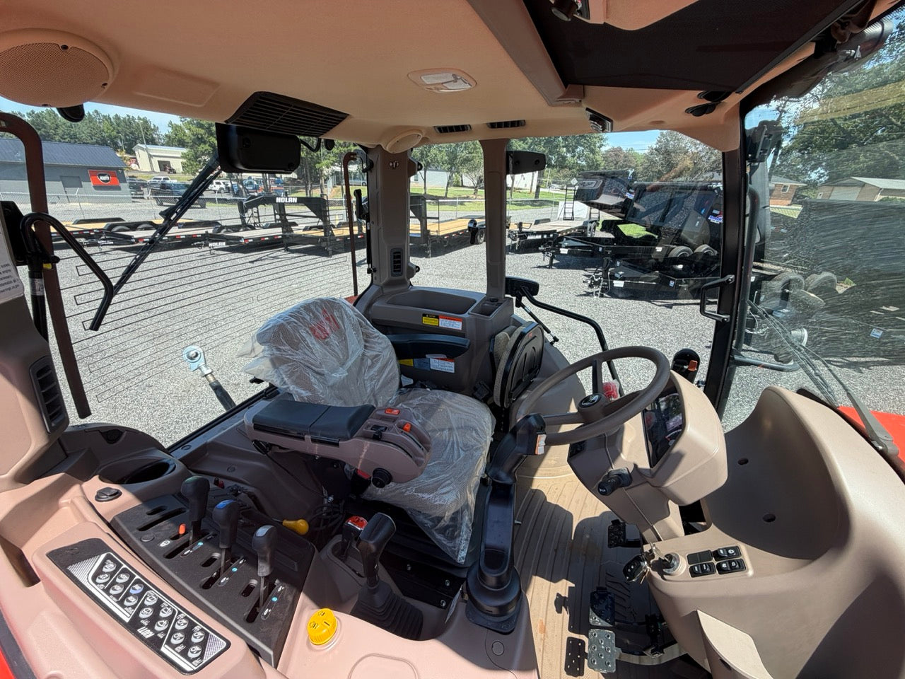 KIOTI HX9010PCB Power Shuttle Tractor